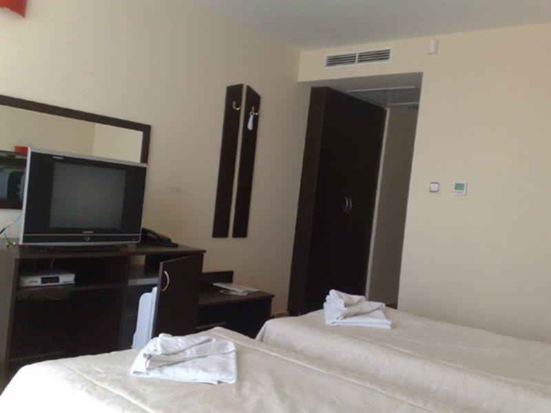 Tropics Hotel Sveti Vlas Exterior foto